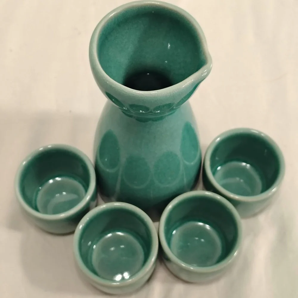 OGGI Sake Set‎ Ceramic Teal Carafe and 4 Cups Japanese Barware Serving